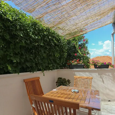 Tonka - Two Bedroom - St *